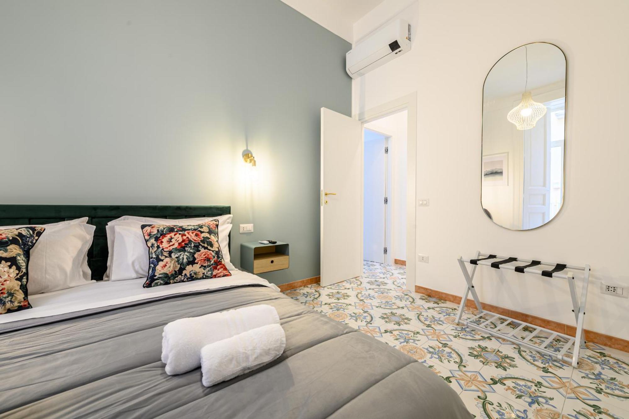 Guest House 121 Charming Apartment Naples Extérieur photo